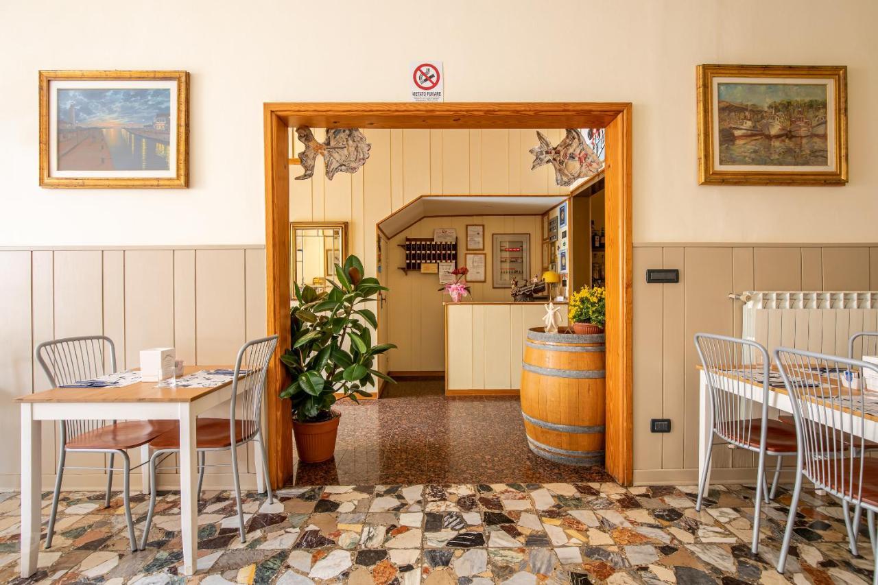 Hotel Paolina Viareggio Exteriör bild